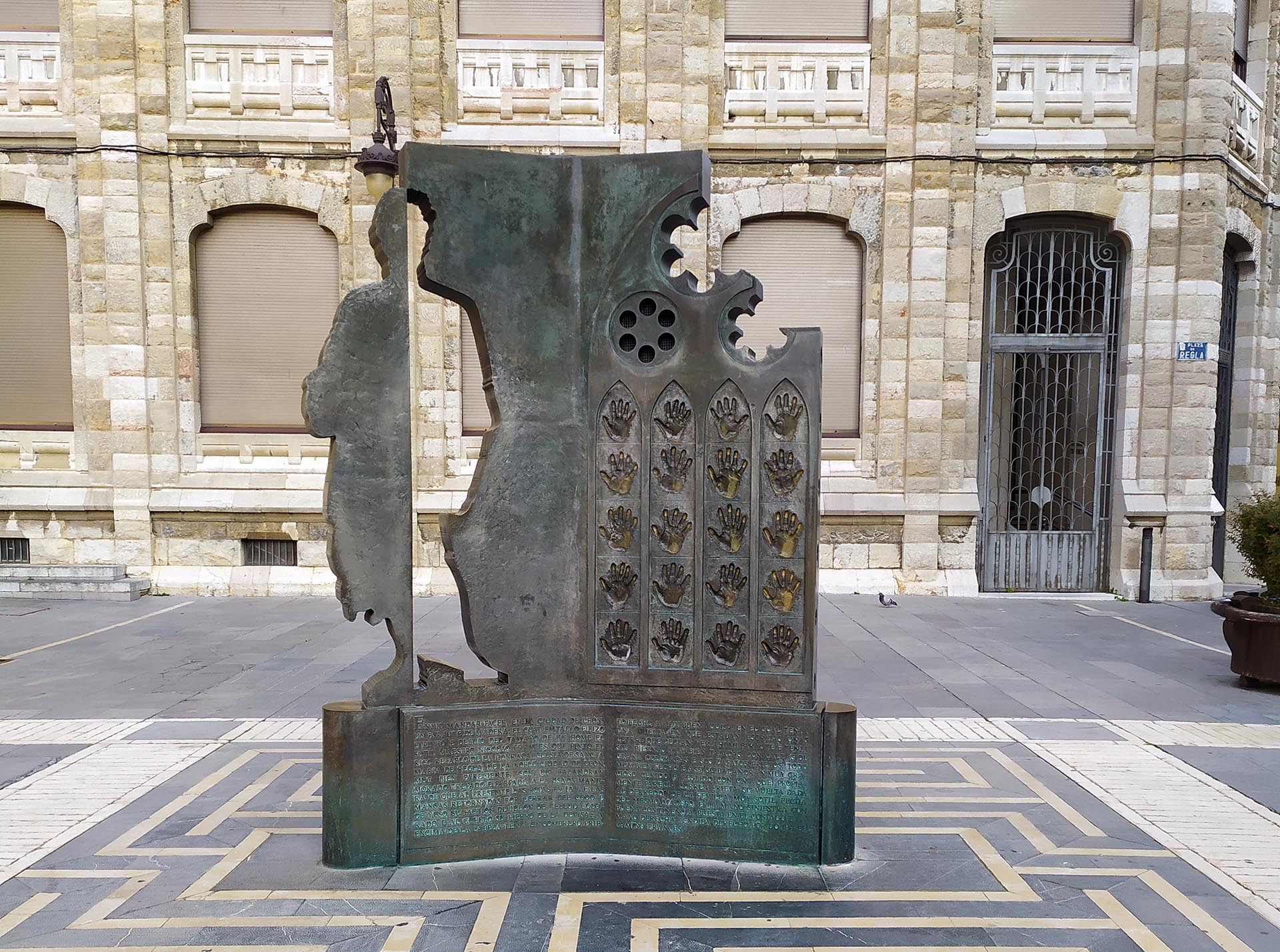 Homenaje a los constructores de catedrales
